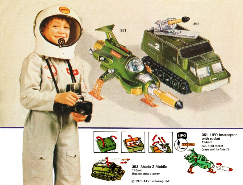 File:UFO Interceptor with rocket, Shado 2 Mobile, Dinky Toys 351 353 (DinkyCat13 1977).jpg