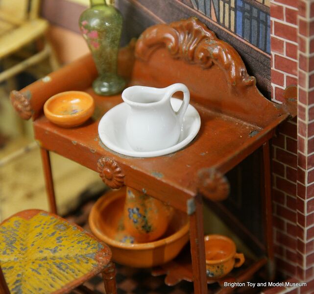 File:Wash Stand, tinplate dollhouse furniture (Evans and Cartwright).jpg