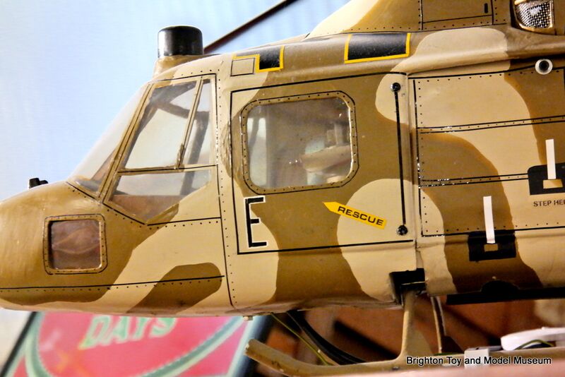File:Westland Lynx radio-controlled helicopter, Army XZ 568 (Gordon Bowd).jpg