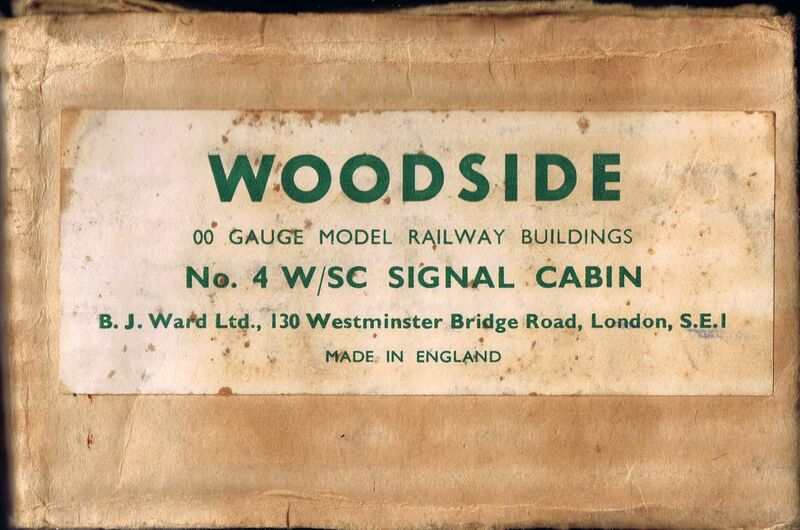 File:Woodside No4 W-SC Signal Cabin, box end (B J Ward).jpg